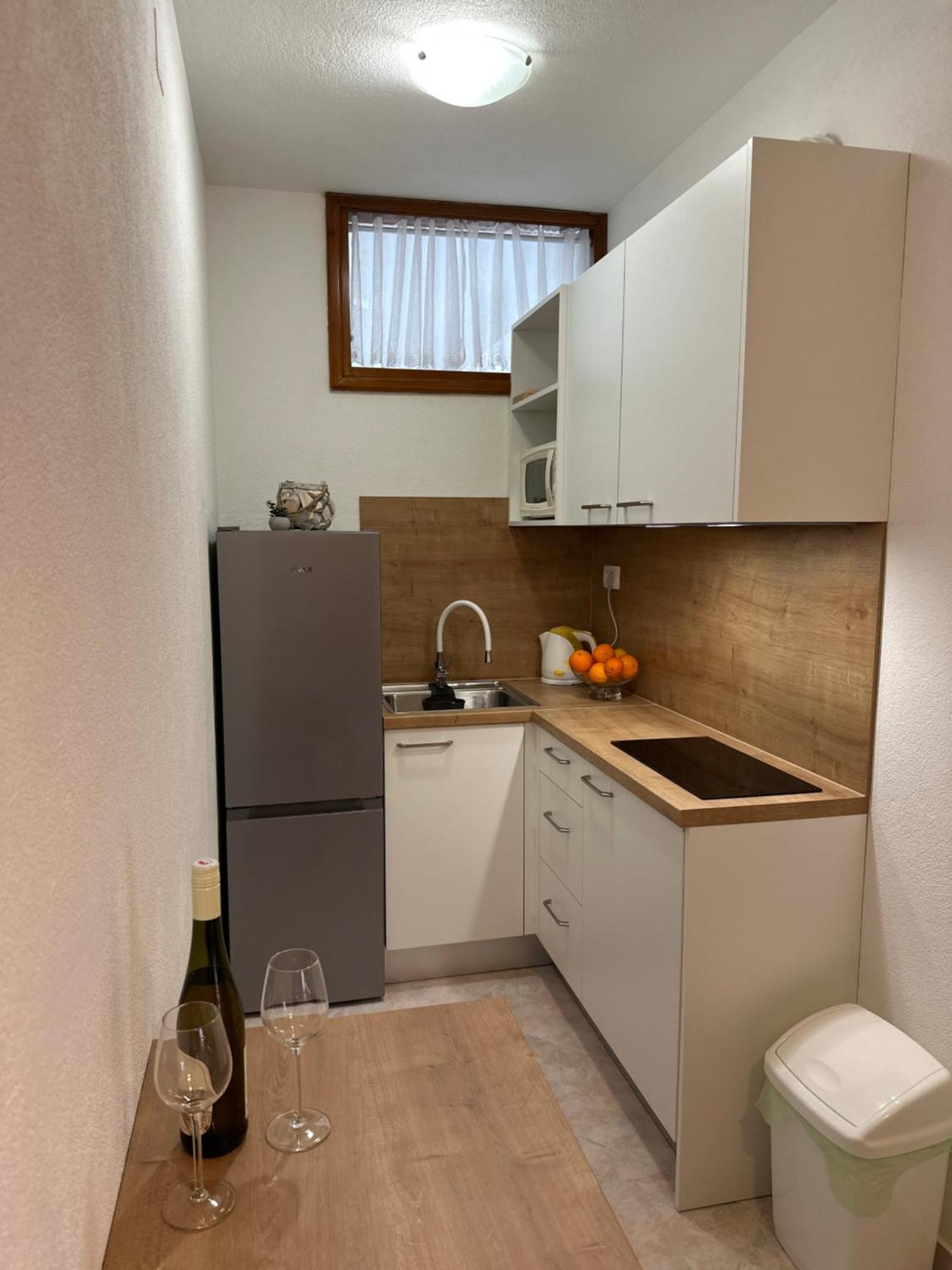 Apartmani Jurica I Ankica Brela Eksteriør bilde